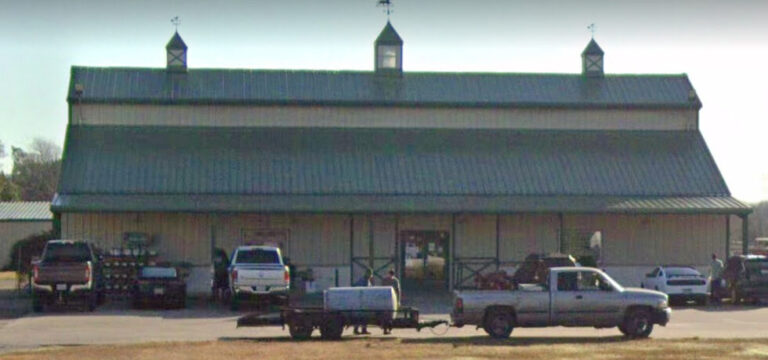 Arcola feed and supply store front.