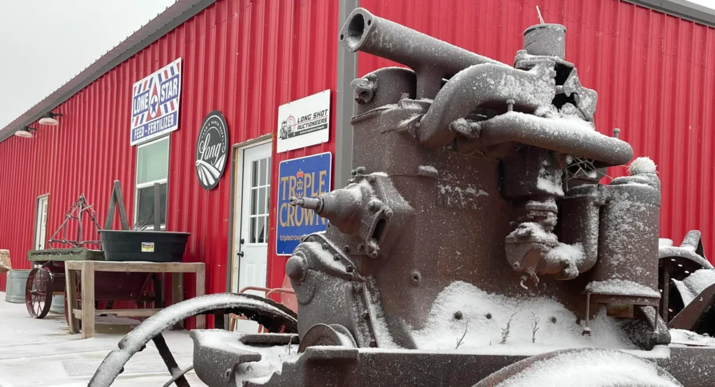 Long Farm and ranch Supply store front.